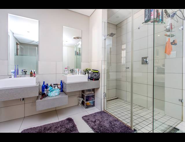 2 BEDROOM APARTMENT TO LET IN ROSEBANK